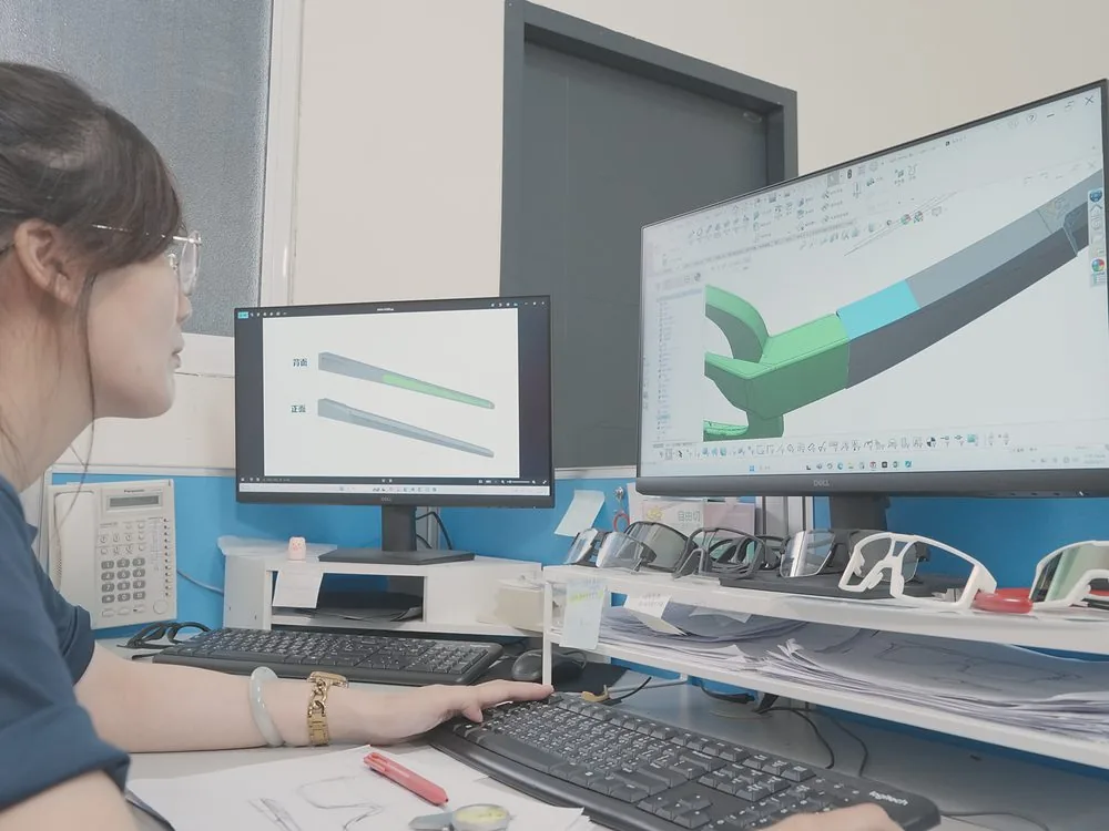 CAD modelling of an eyewear temple